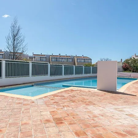 Balsa, Village Apartment