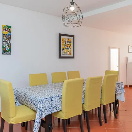 Balsa, Village Apartment